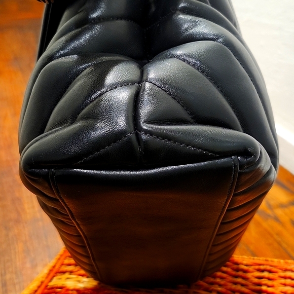 Saint Laurent Loulou Medium Bag - Picture 5 of 16